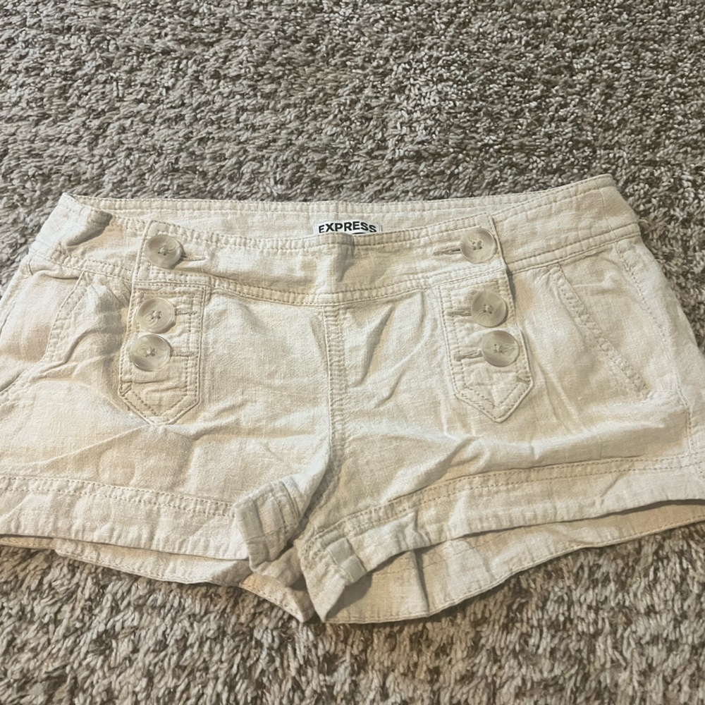Sailor style khaki shorts